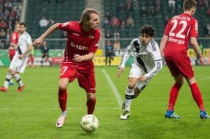 02.04.2016, Warszawa ul.Łazienkowska 3, Ekstarklasa Legia Warszawa - Lechia Gdańsk; nz. Costa Marques Guilherme(P), Milos Krasić(L); fot. Grzegorz Rutkowski;