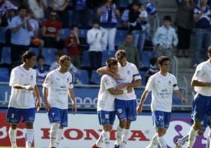Skazywani przez wielu na spadek piłkarze CD Tenerife jeszcze nie składają broni