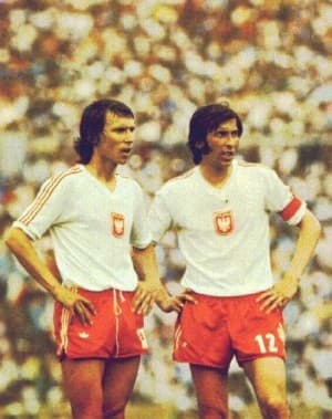 Kazimierz Deyna (z prawej), bohater Polaków na igrzyskach olimpijskich w 1972 roku