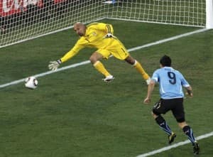 Luis Suarez zapewnił Urugwajczykom pierwsze miejsce w grupie