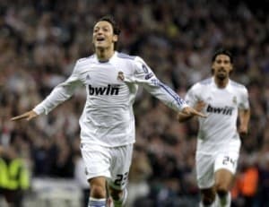 Wyobrażacie sobie Oezila w Manchesterze United?