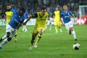 Joel Tshibamba (z lewej) zdobył pierwszą bramkę w barwach Lecha