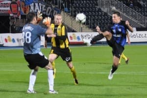 Daniel Mąka (z prawej), Zawisza Bydgoszcz