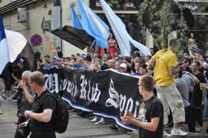 Kibice Zawiszy świętujący awans