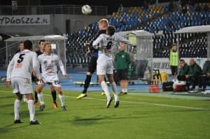 Piłkarze Bogdanki w starciu z Zawiszą Bydgoszcz