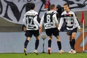 Jan Pawłowski (pierwszy z prawej), który wypożyczony jest do Termaliki, podwyższył prowadzenie na 2:0