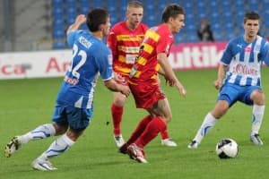 Dawid Plizga w ataku na bramkę Lecha