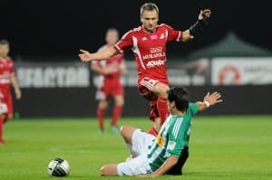 Adam Cieśliński (w barwach Podbeskidzia) popisał się przepiękną bramką