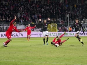 Widzewiacy walczyli o każdą piłkę, poskutkowało to zdobyciem trzech punktów