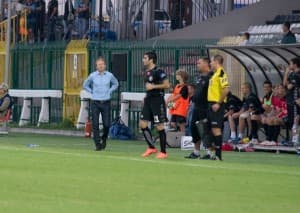 Piotr Stokowiec na meczu z Lechem Poznań