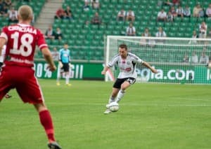 Jakub Wawrzyniak to wyróżniająca się postać T-Mobile Ekstraklasy tej jesieni