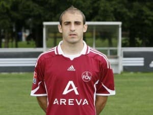 Czy Javier Pinola latem przeniesie się do Anglii?
