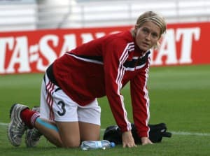 Saskia Bartusiak zastąpi w obronie kontuzjowaną Ariane Hingst