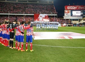 Pogrążone w ciszy Vicente Calderon