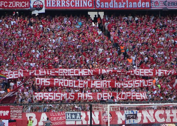 Bundesliga. Jak niemieckie kluby pomagają uchodźcom
