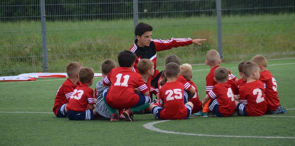 Jak sprowadzić Southampton FC do małego małopolskiego miasteczka i wpaść na innowacyjny pomysł w kwestii szkolenia dzieci? [WYWIAD]