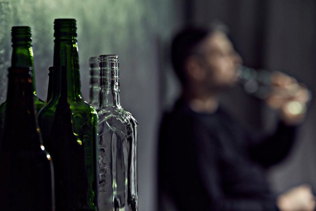 Alkohol jako droga do upadku – historia Dariusza Czykiera