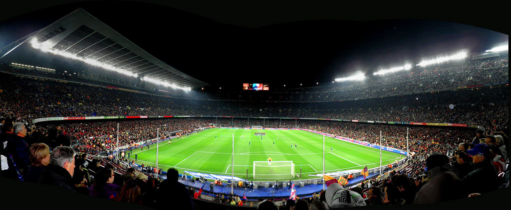 „Papugi” nad Camp Nou – kolejny odcinek starcia o dominację w Barcelonie