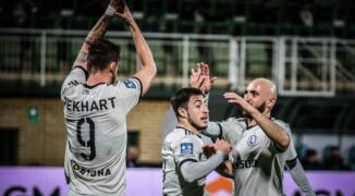Uśpiona Legia Warszawa bezbramkowo remisuje z Cracovią