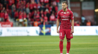 Widzew przegrywa z Lechem, oddając prowadzenie w końcówce