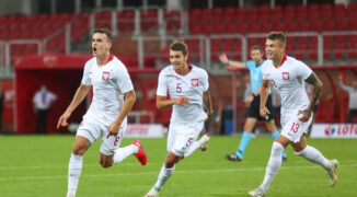 Ważny krok w stronę pierwszego miejsca w grupie. Polska pokonuje Rosję 1:0