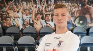 Dawid Kurminowski z problemami w Aarhus GF