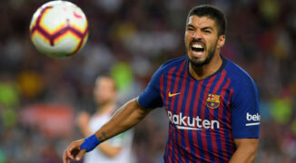 Barcelona wydziera zwycięstwo Interowi. Luis Suarez bohaterem