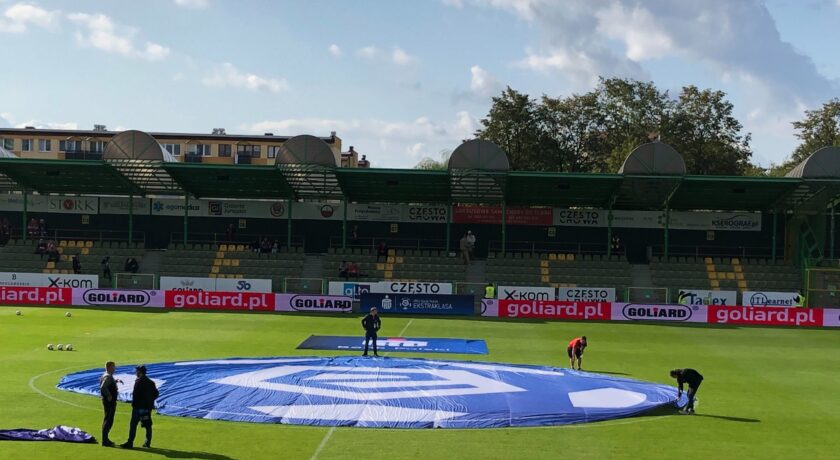 Ekstraklasa zatrzymana. Jak pandemia koronawirusa może wpłynąć na finanse polskich klubów?