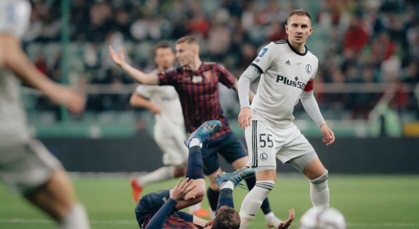 Pogoń Szczecin musi się ogarnąć, a Legia nie potrafiła dobić