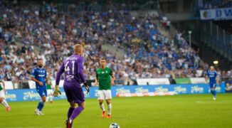 Lech vs Jagiellonia, Mrozek vs Alomerović. Który bramkarz daje więcej drużynie?