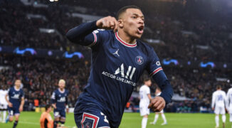 Gwiazda Paryża zostaje w domu. Dlaczego Mbappe wybrał PSG?