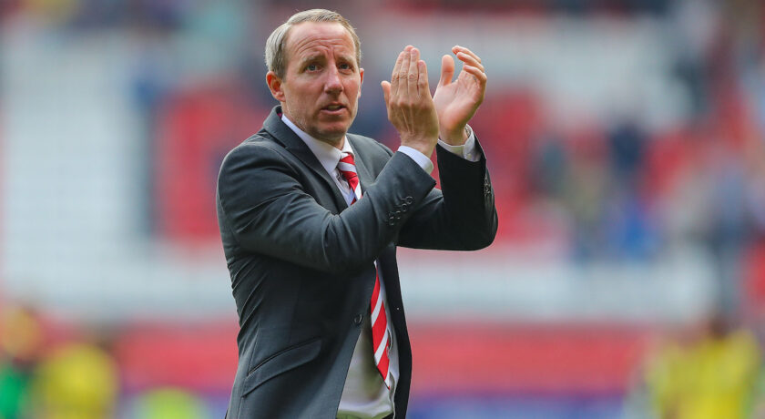 Lee Bowyer – były skandalista przywraca Charlton Athletic na właściwe tory