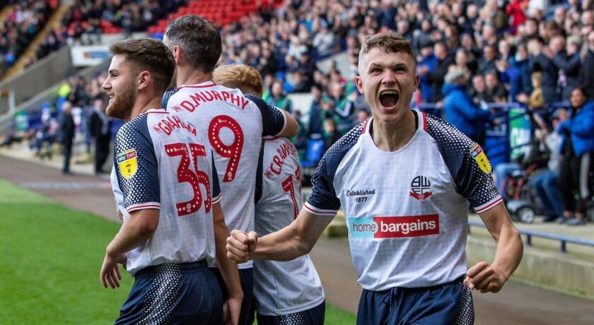 O włos od upadku – jak Bolton Wanderers przetrwał okres pełny dramatów