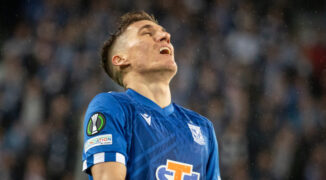 „Duński dynamit” wygryzie Pereirę? Rasmus Carstensen i jego wejście do Lecha Poznań