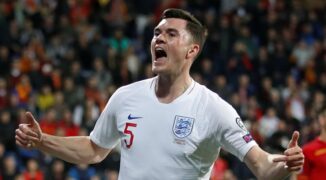 Michael Keane w walce o Euro na tle pozostałych obrońców reprezentacji