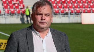 Tomasz Tułacz: Na boisku grają zawodnicy, a nie pieniądze [WYWIAD]