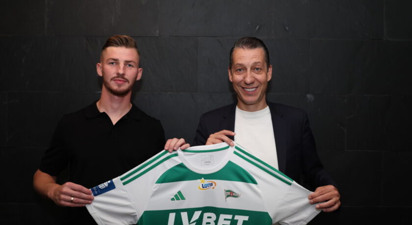 Dawid Kurminowski wzmacnia atak Lechii Gdańsk