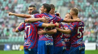 Raków Częstochowa i brak skutecznego napastnika. W czym tkwi problem?