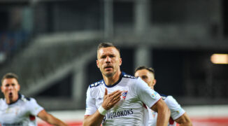 Czy Lukas Podolski swoim zachowaniem niszczy reputację, jaką budował w światowej piłce przez lata?