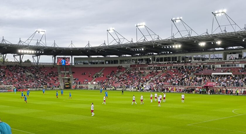 Mecz Gwiazd w Sercu Łodzi. Polskie i francuskie legendy wybiegły na boisko