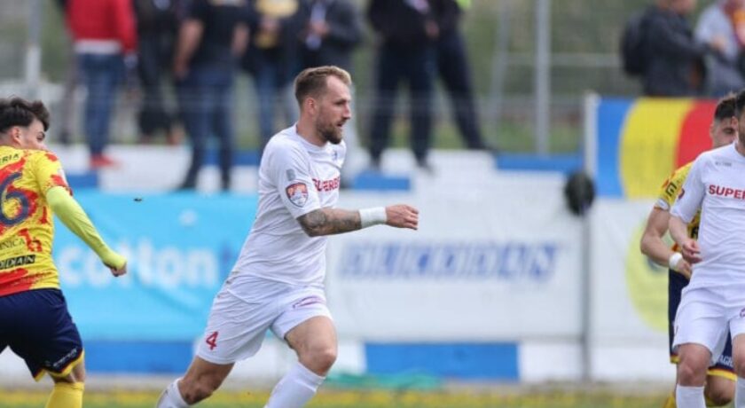 Kamil Wiktorski: Profesor oczekiwał biletu na wakacje w zamian za podpis [WYWIAD]