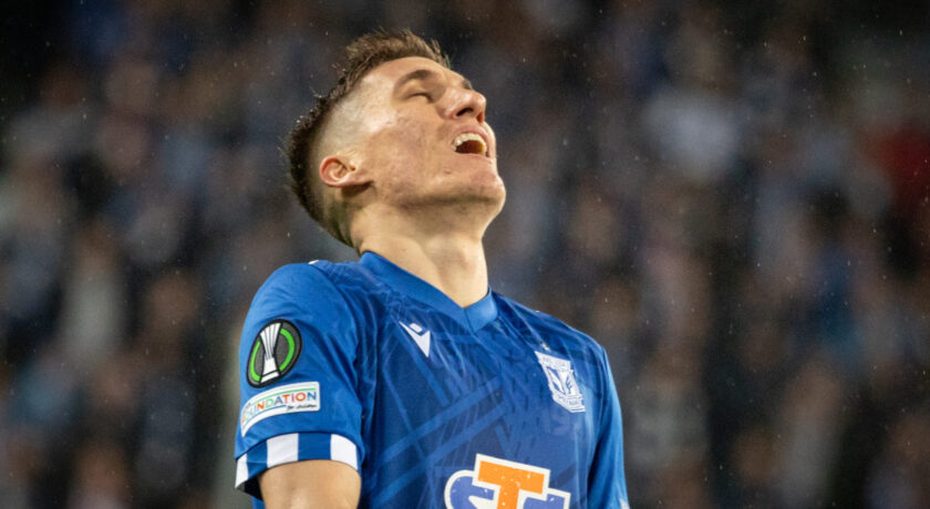 „Duński dynamit” wygryzie Pereirę? Rasmus Carstensen i jego wejście do Lecha Poznań