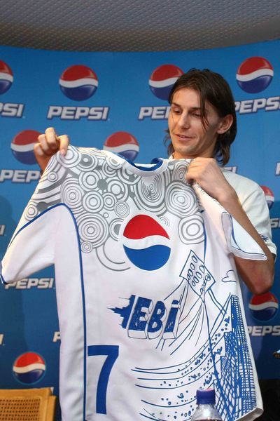 Ebi Smolarek zagra w barwach Pepsi