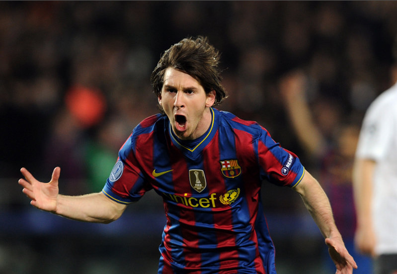 Wielki Messi, awans Barcy i Interu