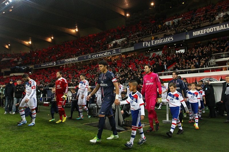 Ligue 1 wychodzi z cienia. Na francuskich boiskach naprawdę nie ma nudy