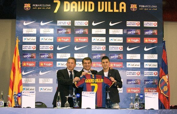 Villa podpisał kontrakt z Barceloną